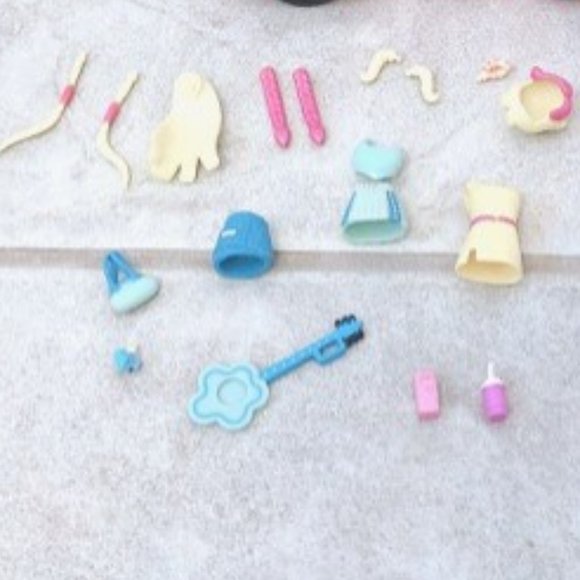 VINTAGE Polly Pocket Pink Limo Accessories and Doll - Picture 7 of 10